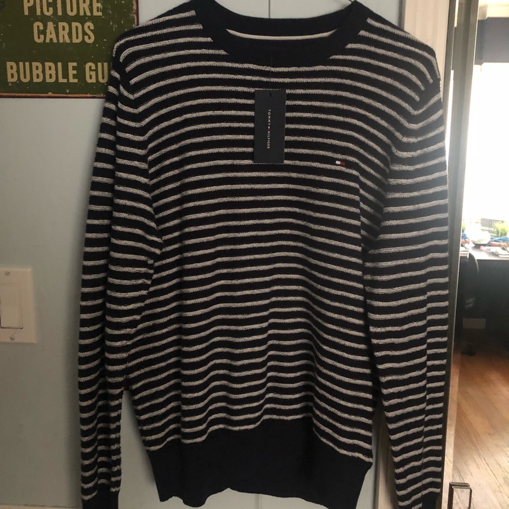 White stripped navy blue sweater